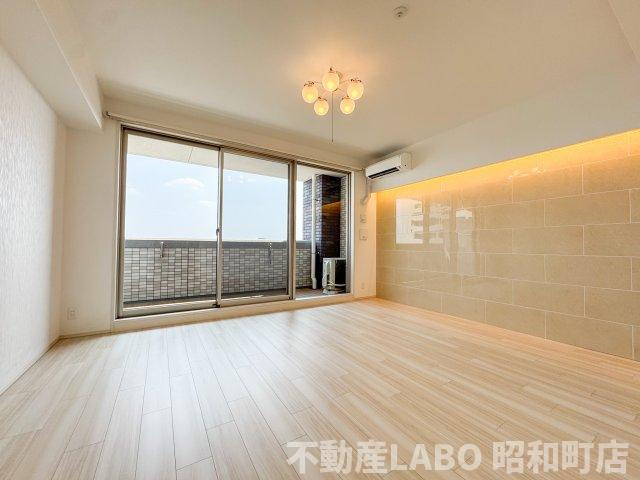 プレジオ帝塚山の居間・リビング