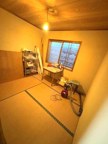 野場石荒戸建ての内装