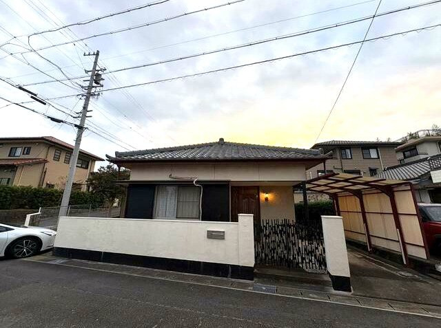 野場石荒戸建ての外観