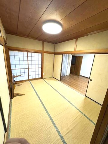 野場石荒戸建ての内装