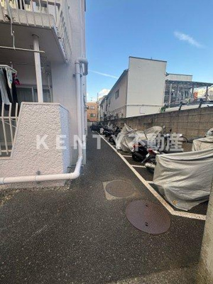 【駐車場】 | カーサ大森 | 駐車場があるので、車を買う予定の方も安心です