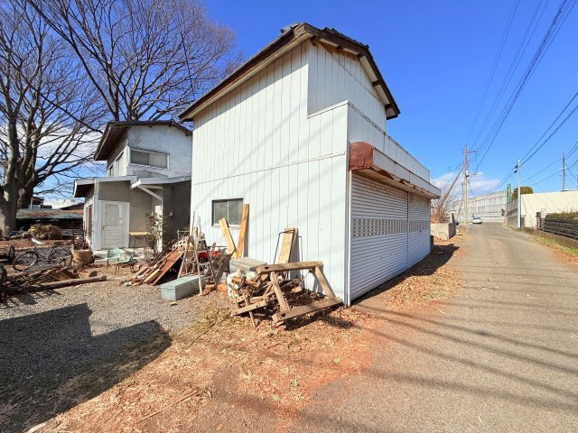 結城市大字結城店舗付き住宅の前面道路含む現地写真
