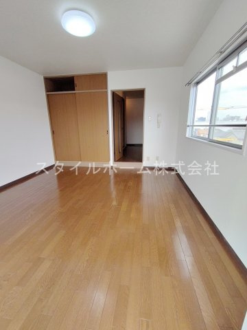 コスモベルテの内装|別部屋写真です。