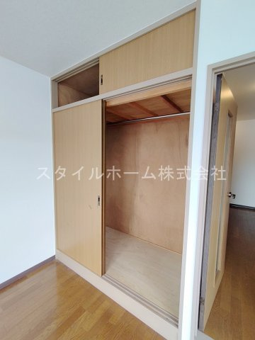 コスモベルテの収納|別部屋写真です。