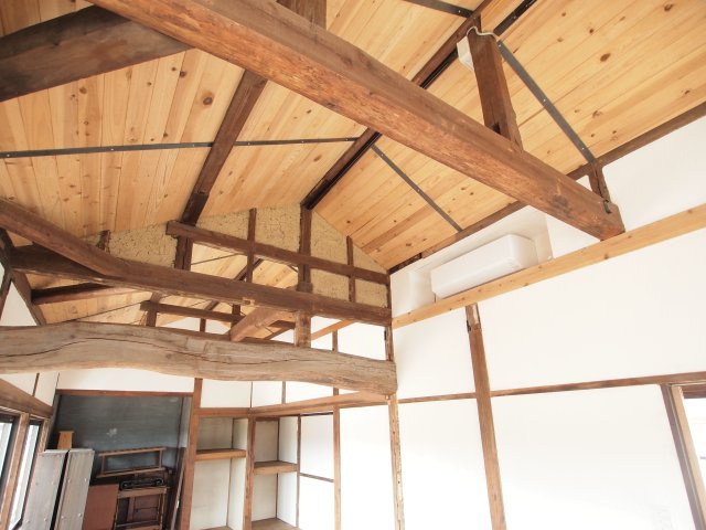 竜見町戸建の内装