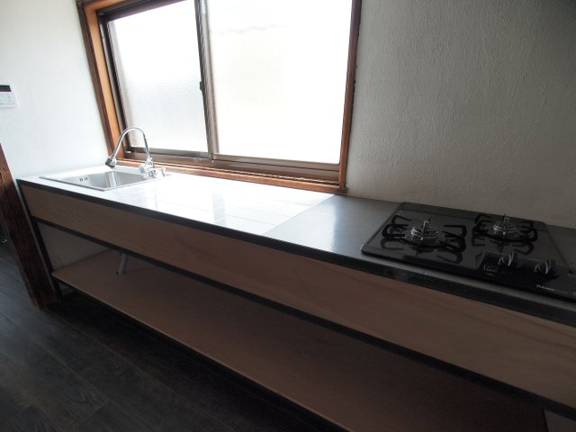 竜見町戸建のキッチン