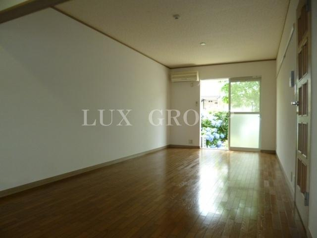 【居間・リビング】 | ブリージングタウン百草園D