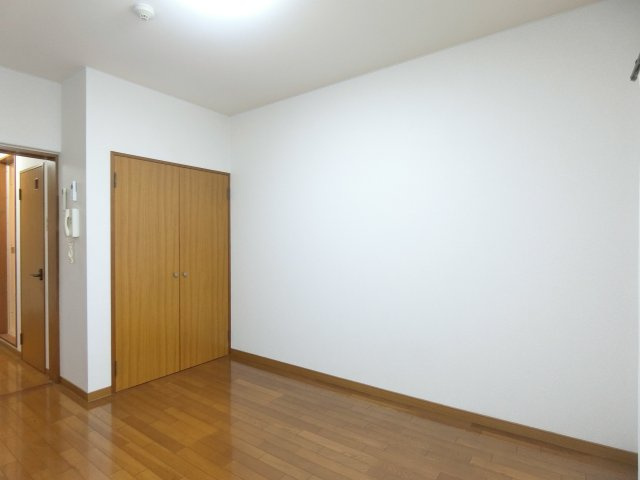 ＳＡＮロイヤル(サンロイヤル)の居間・リビング