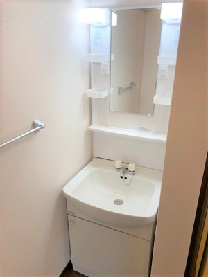 【洗面所】 | サンハイツ小森野C | 広い洗面スペース