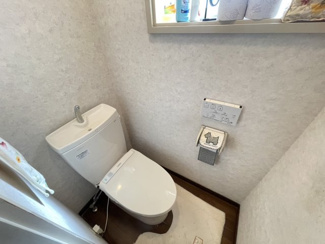 【トイレ】 | 石原町　中古戸建 | 落ち着いた色調のトイレです