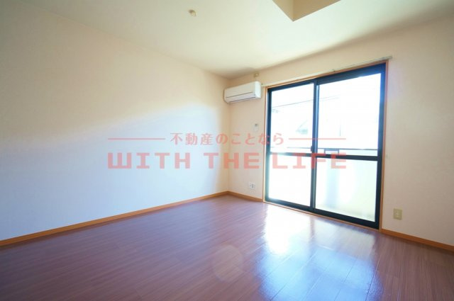 セジュールＦＫ【キャッシュバック対象】の居間・リビング|ゆったりとしたリビングです