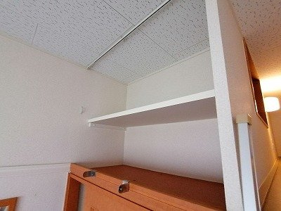 レオパレスグランプレジールⅢの内装|明るい色調の室内です