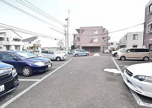 ヴィクトワール高幡不動の駐車場