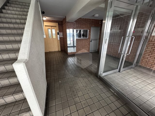 コーポ谷村1のロビー