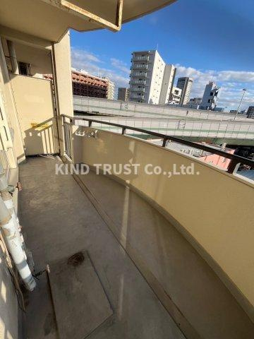 ストークマンション天満のバルコニー|バルコニーからの眺めを楽しみながら食事をしませんか