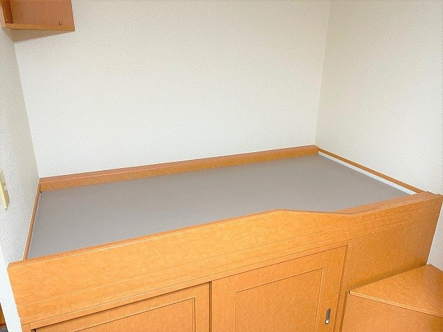 レオパレスマリリンのその他|造り付ベッド