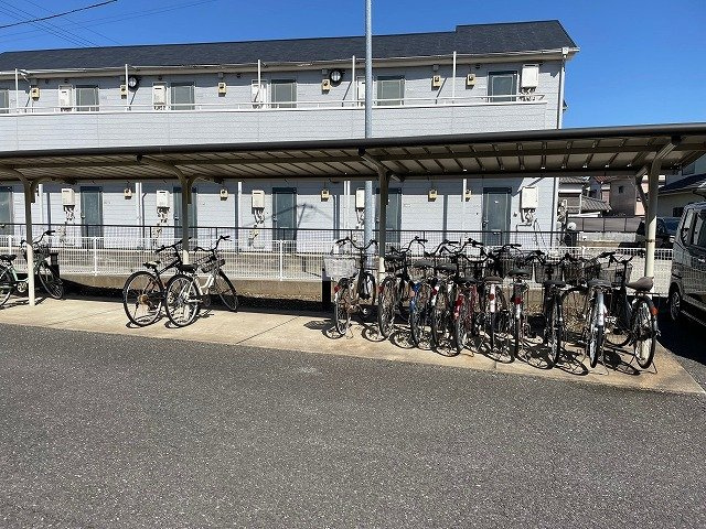 レオパレス武義のその他|屋根付き駐輪場