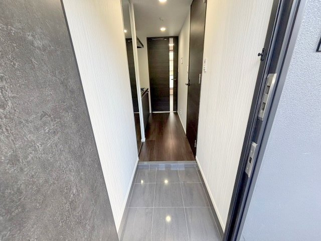 グランドロアール上新庄の玄関