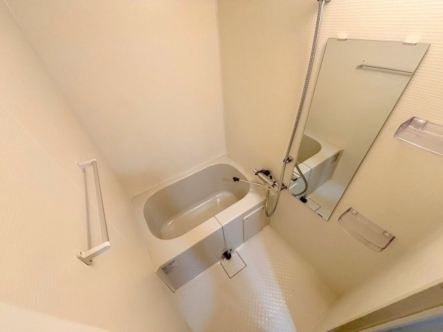 グランドロアール上新庄の浴室