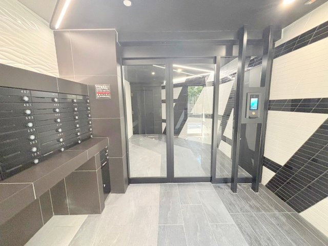 グランドロアール上新庄のロビー