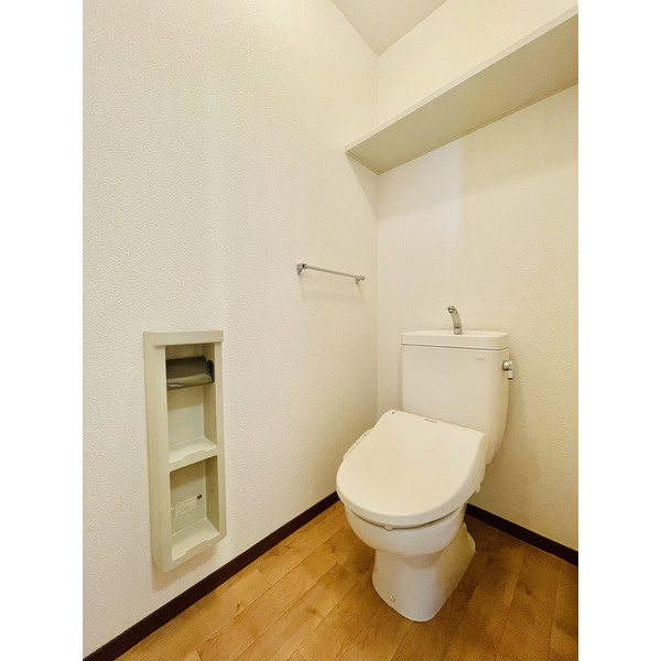 ルミエールK　A棟のトイレ|嬉しい温水洗浄便座付き♪