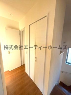 【収納】 | 築浅！鴻巣市宮前戸建（太陽光・蓄電池付き！） | 2Fホールにも収納あり！