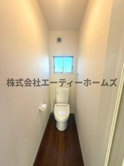 【トイレ】 | 築浅！鴻巣市宮前戸建（太陽光・蓄電池付き！） | ウォシュレット付き