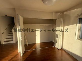 【収納】 | 築浅！鴻巣市宮前戸建（太陽光・蓄電池付き！） | ハンガーパイプ付きで収納力◎