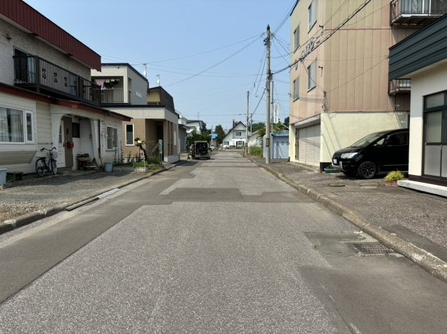 【前面道路含む現地写真】の画像