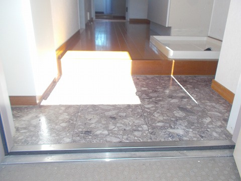 ビューハイツ吉備路の玄関