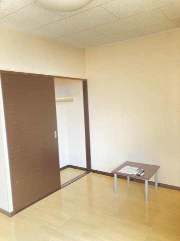 レオネクストブラン　ブルーの居間・リビング|1階の写真です。