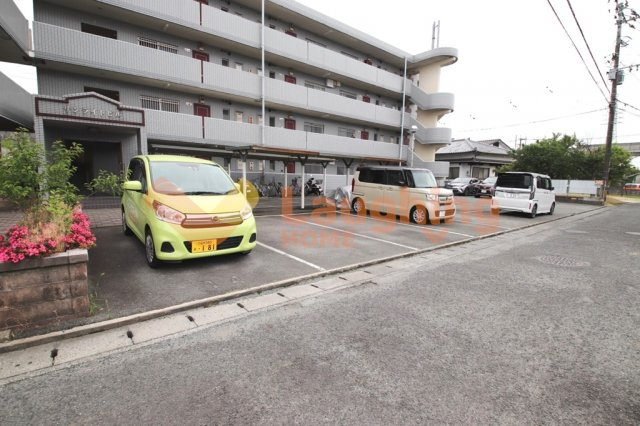 サンライトビルの駐車場|駐車場です
