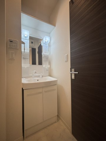 レジデンス　Ｍ　ホシの洗面所|独立洗面台で身支度も快適♪