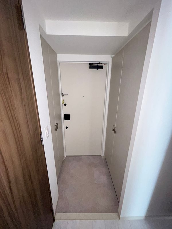 エステムコート神戸元町Ⅱザ・サロンの玄関