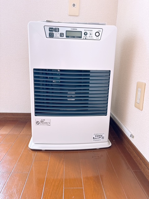 センチュリーなりけの設備|FF式自動給油ストーブ