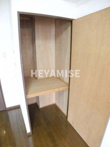 オランダ坂下ビルの収納|※類似間取りの別のお部屋の写真です※