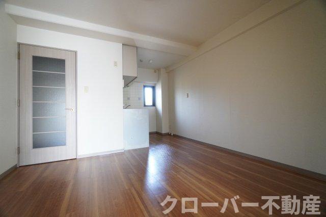 スカイハイの居間・リビング