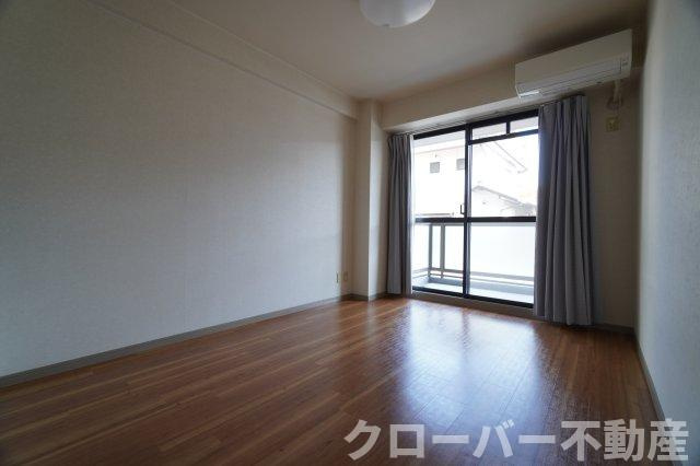 スカイハイの居間・リビング
