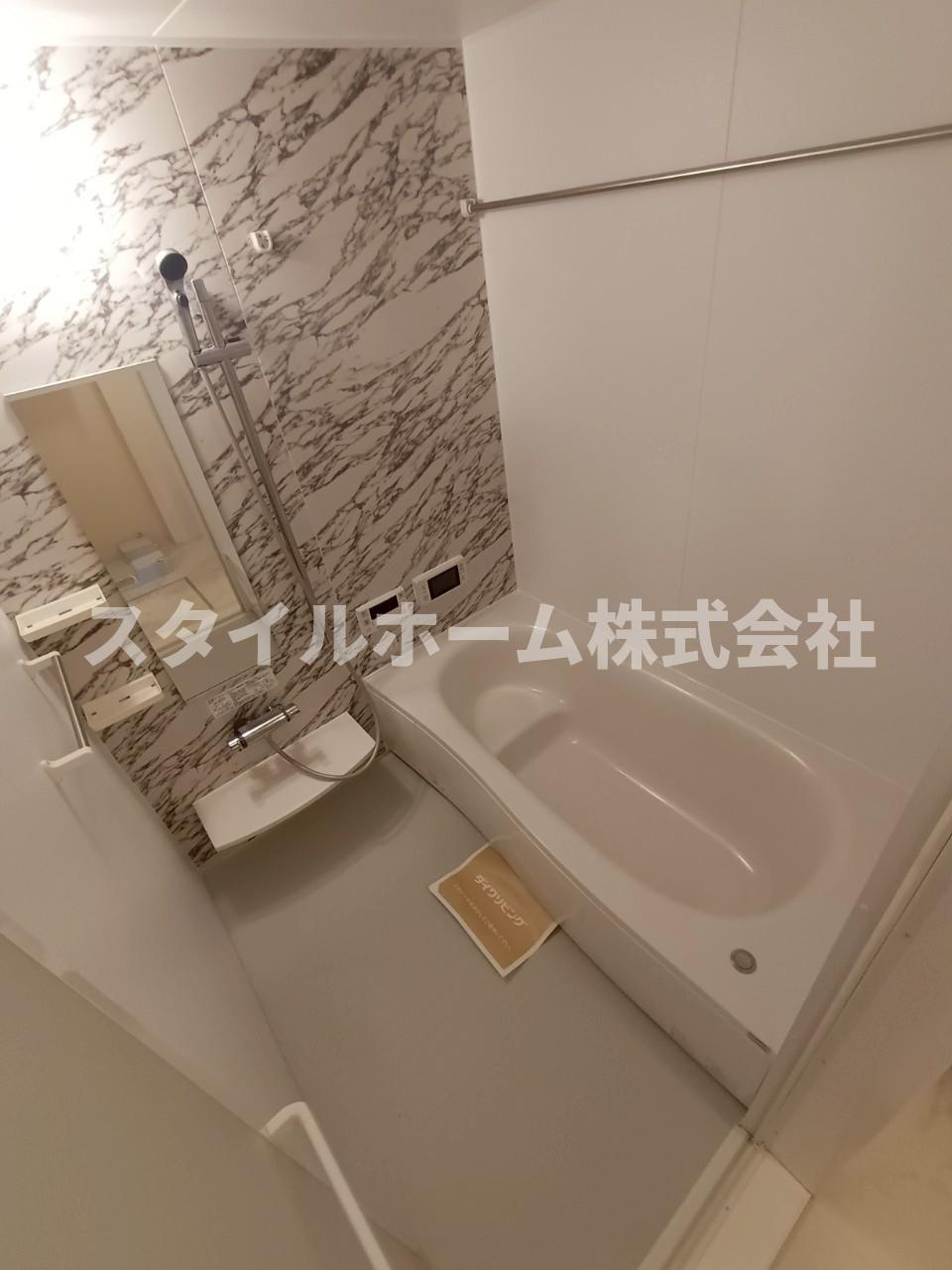 プレミール小坂井の浴室