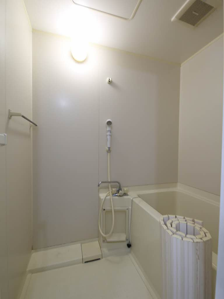 ビューハイム原田　Ａ棟の浴室|きれいなお風呂です
