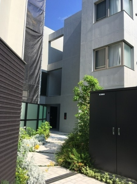 UVAS池袋のエントランス