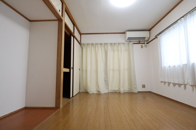 【洋室】 | メゾン伏木・