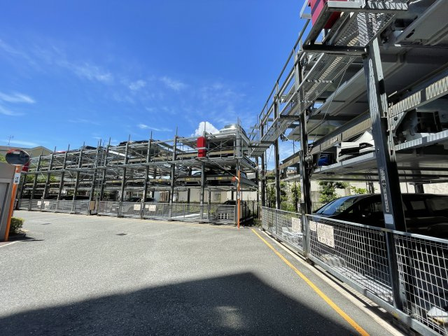 グランアッシュ寝屋川シティマークノースリッジの駐車場|駐車場です