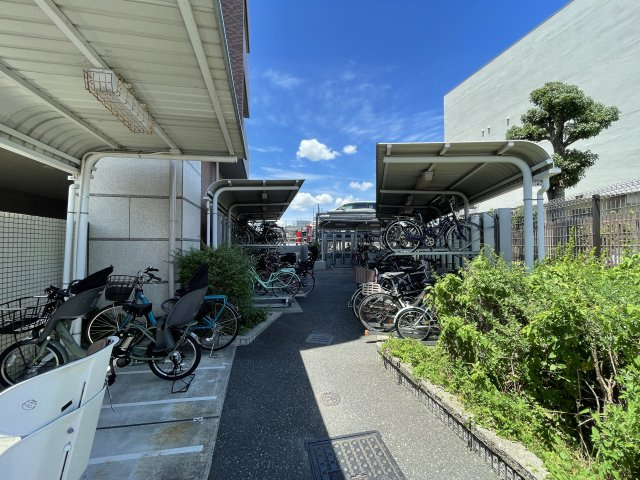 グランアッシュ寝屋川シティマークノースリッジの駐輪場