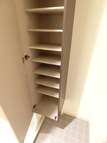 デルスールラローザの収納