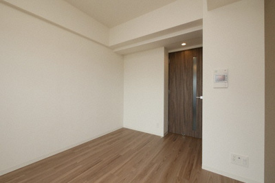 【居間・リビング】 | プレサンス大正フレンジ | こちらの居間で趣味の時間をお楽しみください