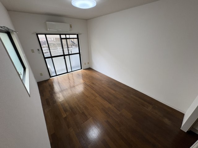 ジュネス福田の居間・リビング