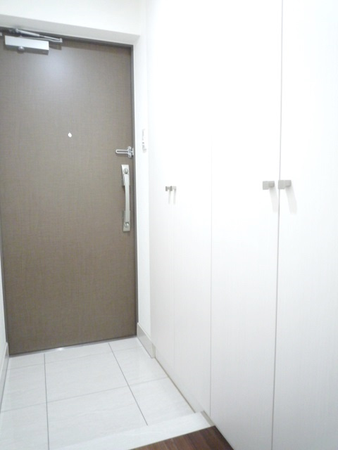 GRAN PASEO 本郷三丁目の玄関|※写真は同タイプの別室になります