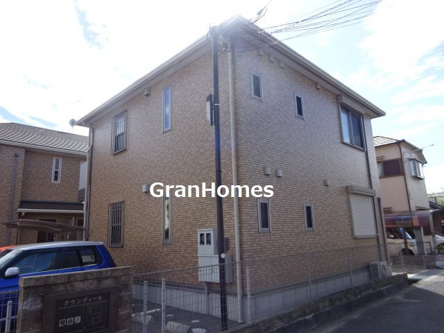 神戸市西区王塚台６丁目のアパートの外観