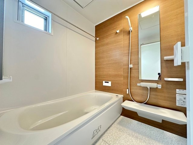 京都市西京区山田南山田町　未入居物件の浴室